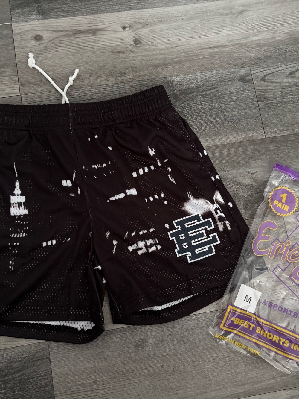 Black Graphic Mesh Men’s Athletic Shorts

ERIC EMANUAL / EE